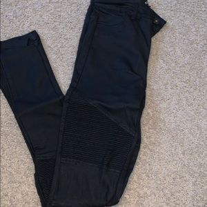Black skinny jeans